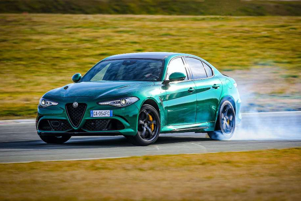 Coche de tracción trasera: ventajas y desventajas