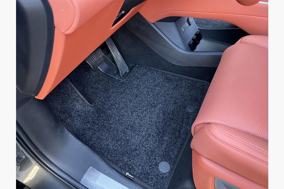 BYD Tang L 2025– Alfombrillas de tela Deluxe (2 filas, Negro) Image
