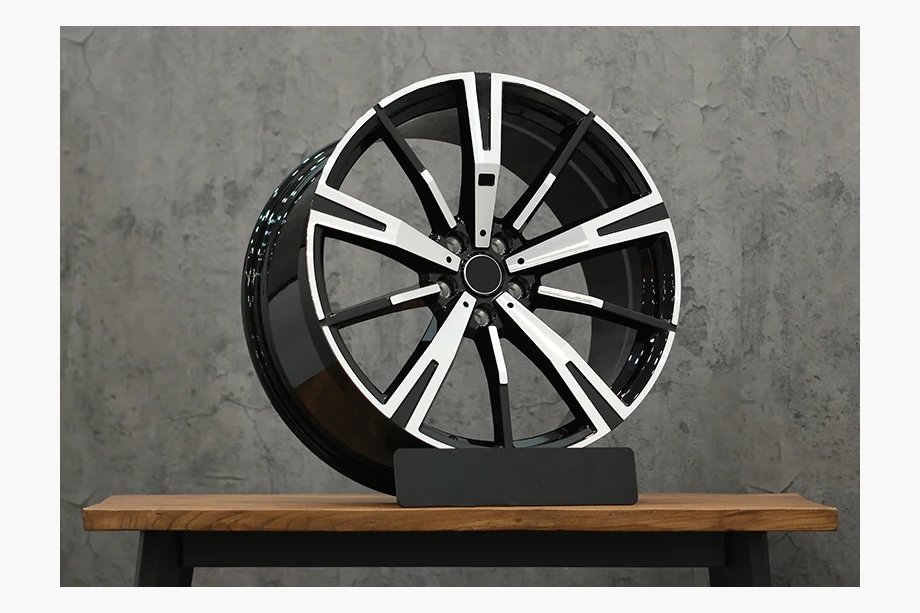 BMW 5/i5 Series G60/G60E/G61 2023- Llantas forjadas OEM R20 (Juego de 4) Image