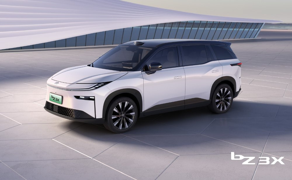 Toyota bZ3X: Reseña, especificaciones, equipamiento y fotos