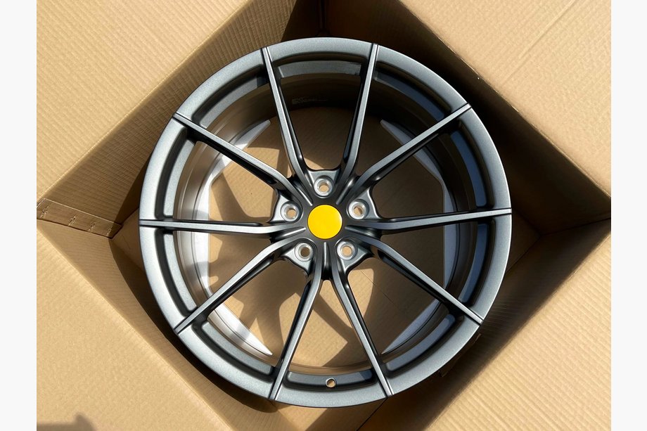 Ferrari 488 GTB 2015-2019 Llantas forjadas OEM R20 V1 (juego de 4) Image
