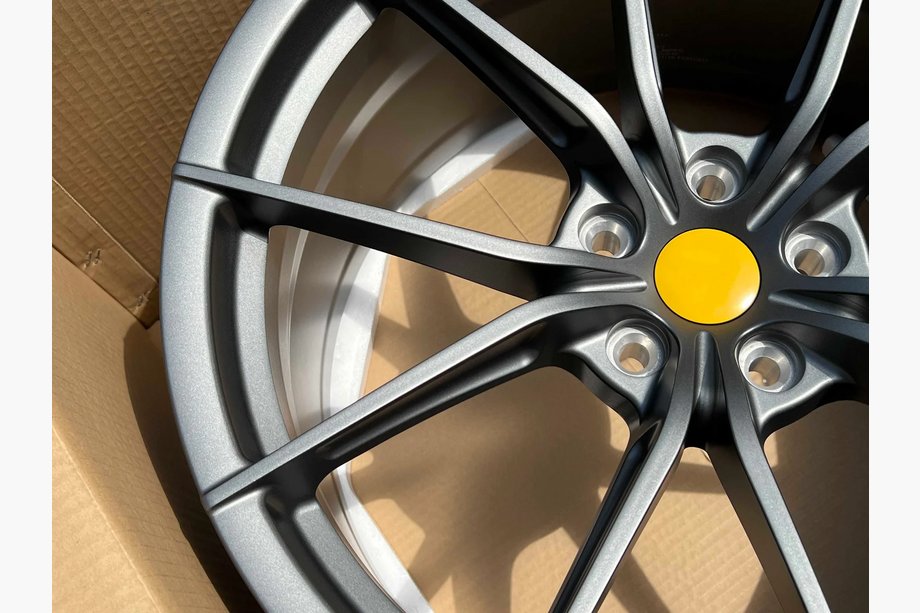 Ferrari 488 GTB 2015-2019 Llantas forjadas OEM R20 V1 (juego de 4) Foto 4