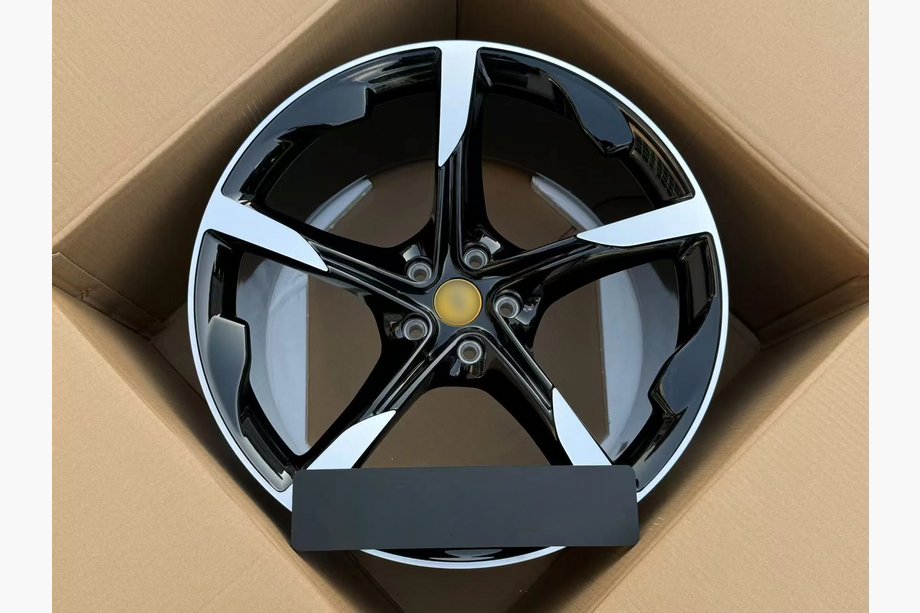 Ferrari 488 GTB 2015-2019 Llantas forjadas OEM R21 (juego de 4) Image