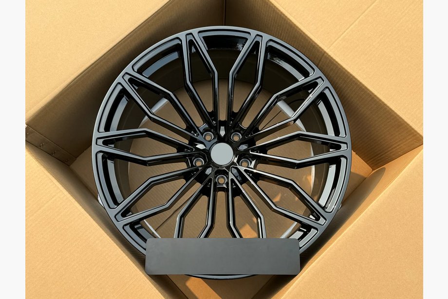 Lamborghini Urus 2018- Llantas forjadas OEM R23 V12 (juego de 4) Image