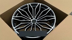 Lamborghini Urus 2018- Llantas forjadas OEM R23 V13 (Juego de 4) foto 6