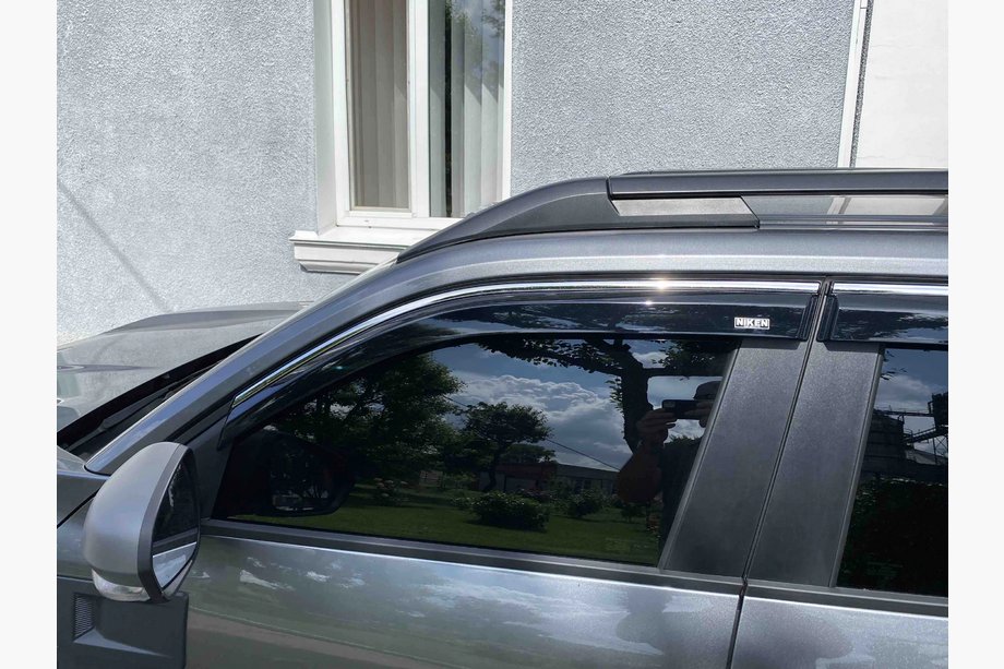 Renault Duster 2024- Deflectores de Ventana con Moldura Cromada Niken Luxury (4 uds) Foto 3