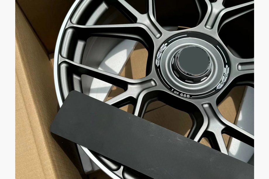 Mercedes AMG GT C190/R190 2014-2022 Llantas forjadas OEM R19 V1 (Juego de 4) Foto 7
