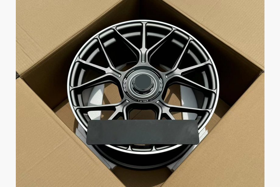 Mercedes AMG GT C190/R190 2014-2022 Llantas forjadas OEM R19 V1 (Juego de 4) Foto 3