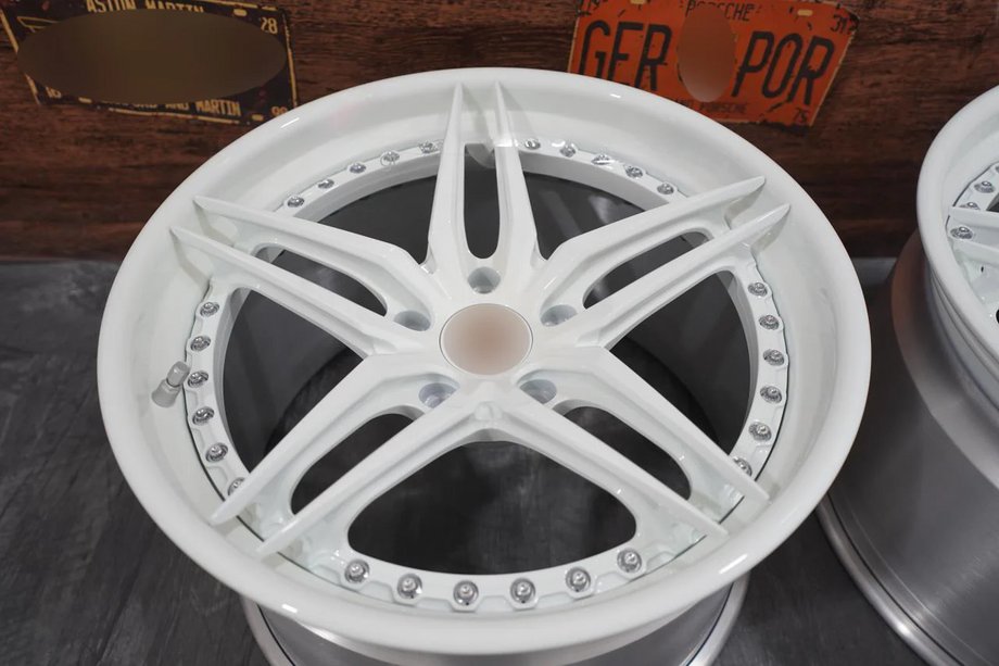 Porsche 911 (997) 2004–2012 Llantas forjadas OEM R20 V1 (juego de 4) Image