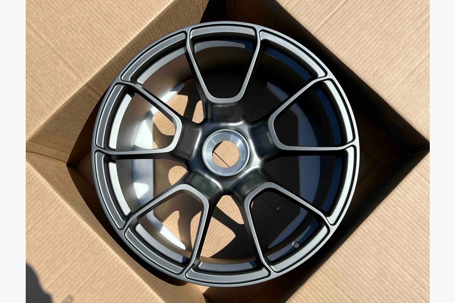 Porsche 911 (992) 2018– Llantas forjadas OEM R20 R21 V21 (juego de 4) Image
