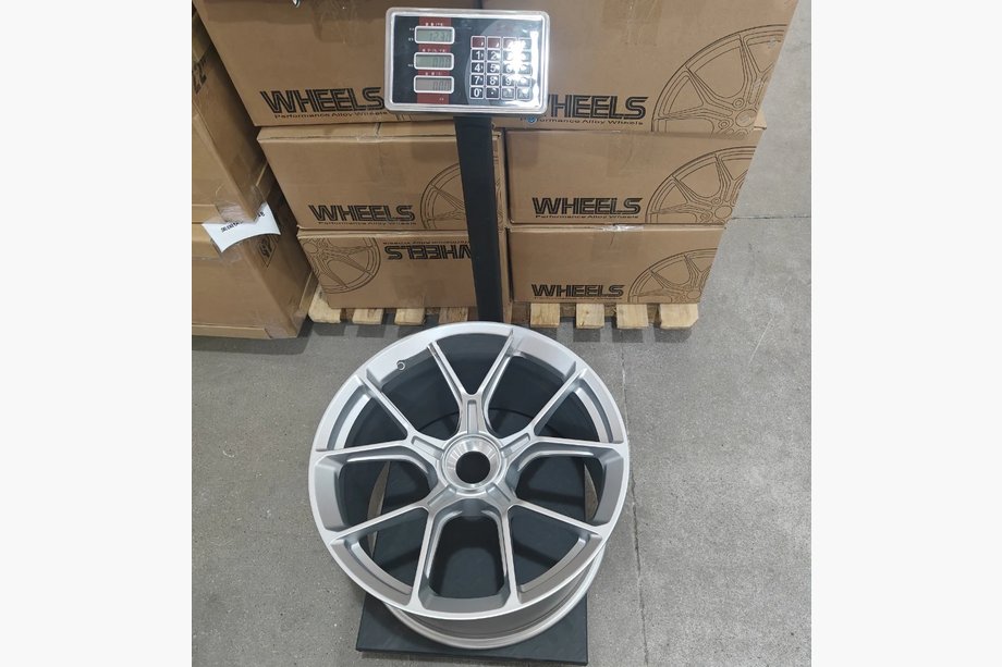 Porsche 911 (991) 2011–2019 Llantas forjadas OEM R20 V4 (Juego de 4) Foto 11
