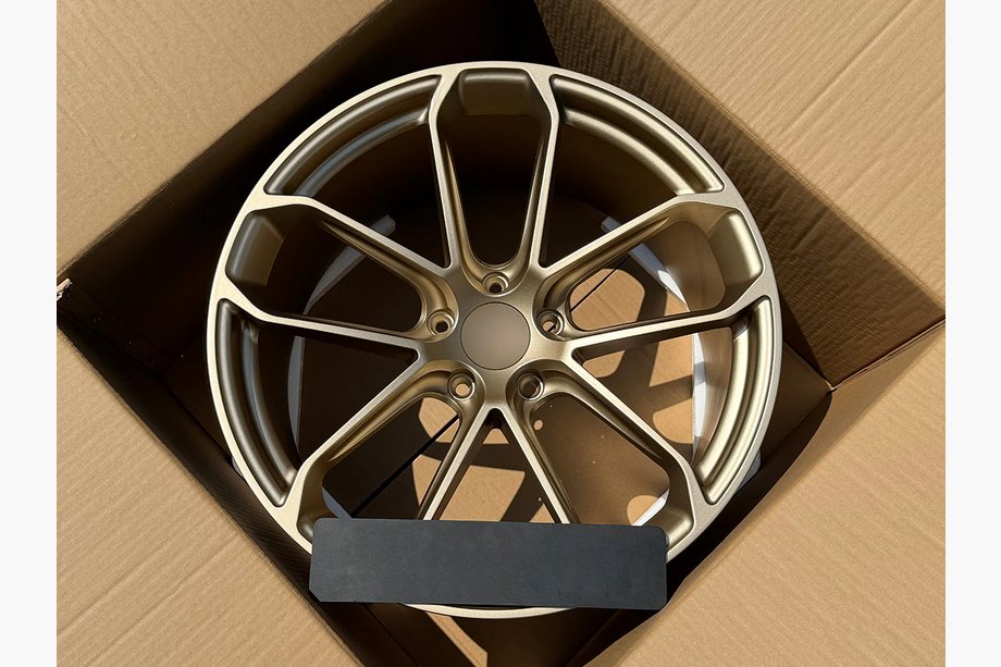 Porsche Cayenne 2018- Llantas forjadas OEM R22 V7 (juego de 4) Image