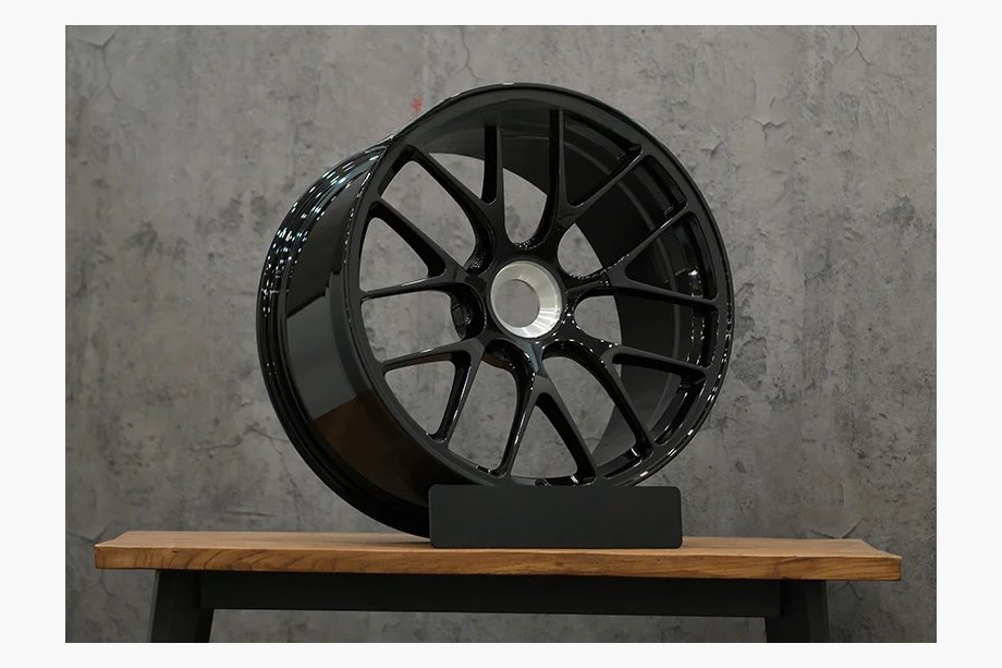 Porsche 911 (997) 2004–2012 Llantas forjadas OEM R20 V3 (Juego de 4) Image