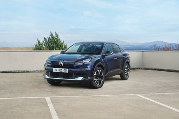 Citroen C4 X 2024 Review: Crossover Fastback con estilo y confort Foto 2