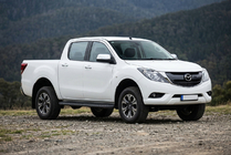 Mazda BT-50 2012- Estribos Laterales Bosphorus Black (2 uds., Aluminio) foto 1
