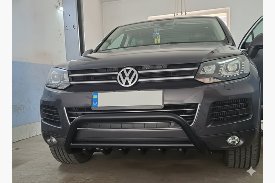 Volkswagen Touareg 2010-2018 Defensa Delantera WT003 Negra Acero Inoxidable Image