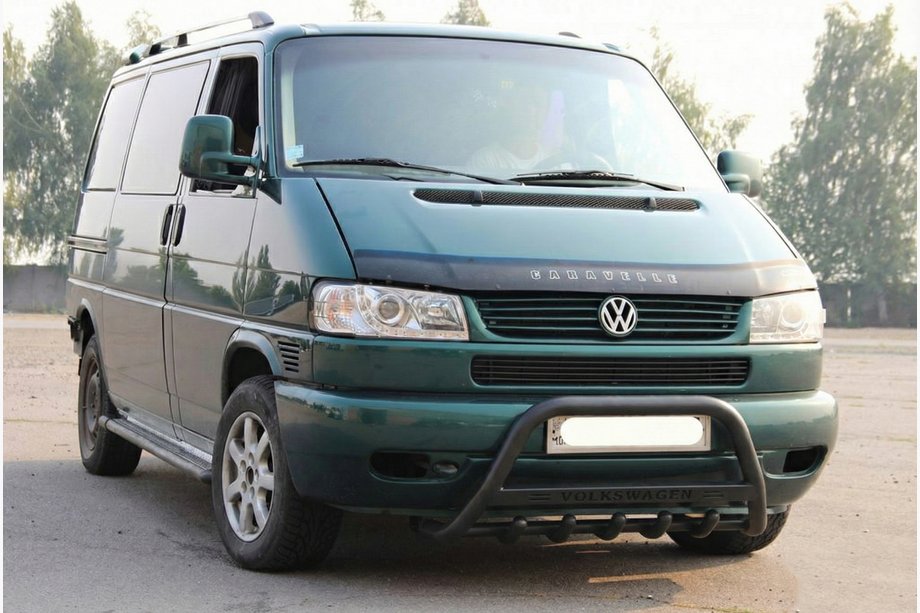 Volkswagen T4 Caravelle/Multivan 1990–2003 Defensa Delantera WT004 Negra (Acero Inoxidable) Image