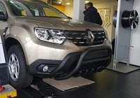 Dacia Duster 2018-2024 Defensa delantera sin logotipo WT003 Negra (acero inoxidable) foto 8
