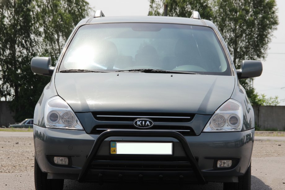 Kia Carnival 2002-2013 Defensa Delantera WT003 Negra Acero Inoxidable Image