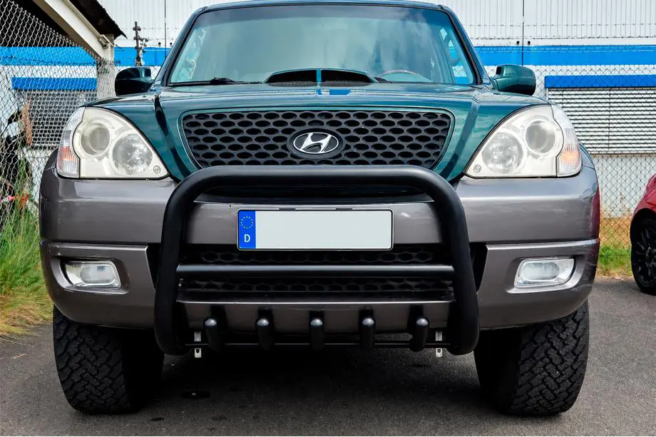 Hyundai Terracan 2001-2007 Defensa Delantera WT003 Negra Acero Inoxidable Image