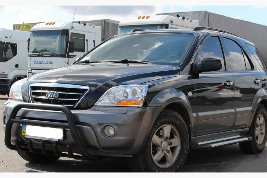 Kia Sorento I BL 2002-2009 Defensa Delantera WT003 Black-2 (Acero Inoxidable) Image