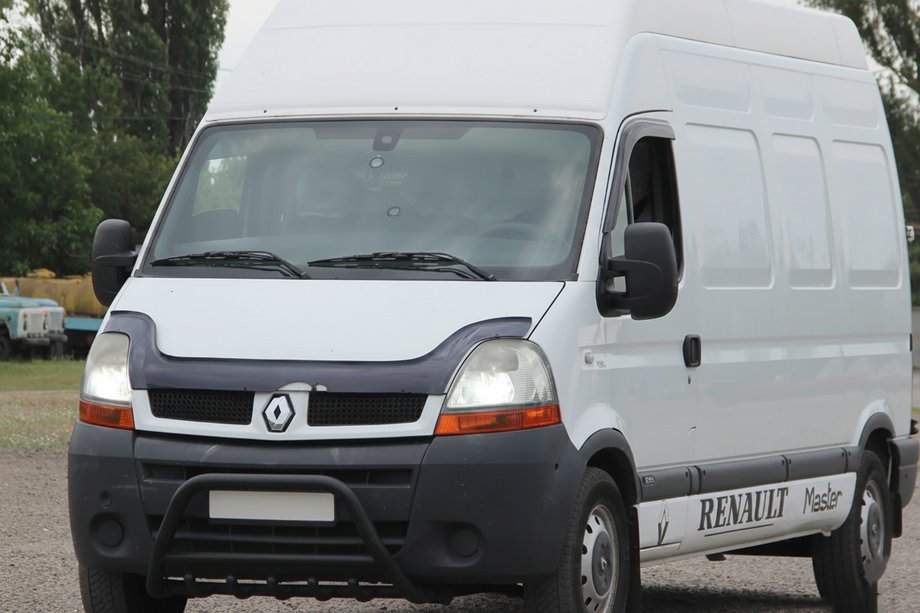 Renault Master 1998-2010 Defensa Delantera WT003 Negra (Acero Inoxidable) Image