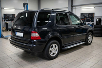 Mercedes ML W163 1997-2005 Estribos Laterales Line (2 uds., Aluminio) foto 1