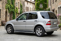 Mercedes ML W163 1997-2005 Estribos Laterales Tayga Grey (2 uds., Aluminio) foto 1