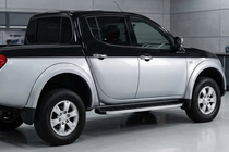 Mitsubishi L200 2006-2015 Estribos Laterales Fullmond (2 uds., Aluminio) foto 1