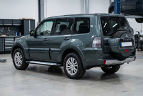 Mitsubishi Pajero Wagon IV 2006-2021 Estribos laterales tipo X5 (2 uds, aluminio) foto 1