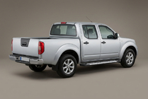 Nissan Navara 2006-2015 Estribos Laterales Line (2 uds., Aluminio) foto 1