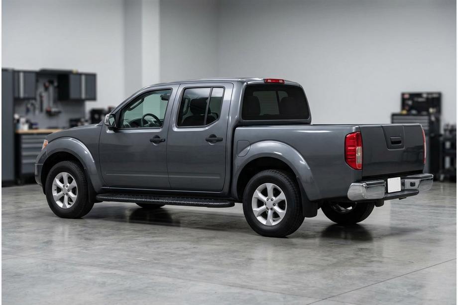 Nissan Navara 2006-2015 Estribos Laterales Bosphorus Black (2 uds., Aluminio) Image