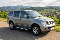 Nissan Pathfinder R51 2005-2014 Estribos Laterales Sunrise (2 uds., Aluminio) foto 1