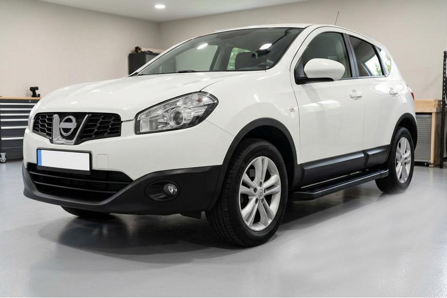 Nissan Qashqai 2010-2014 Estribos Laterales Allmond Black (2 uds., Aluminio) Image