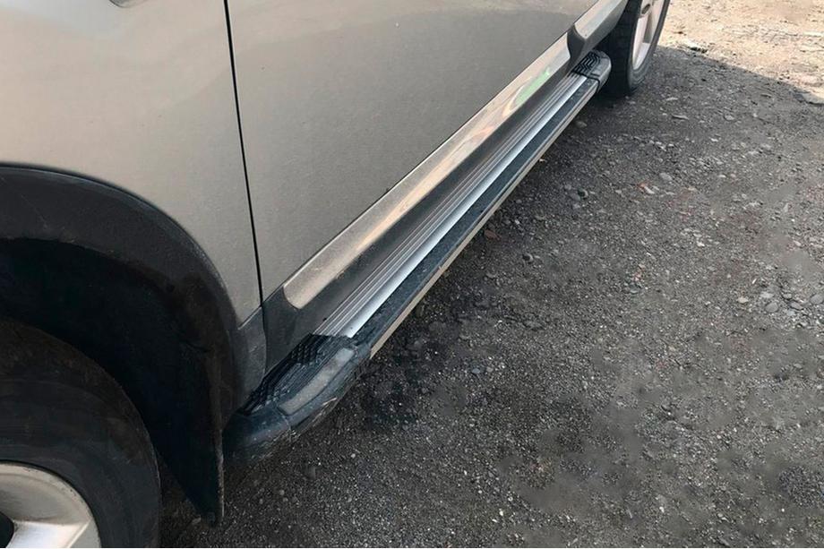Nissan Qashqai 2014-2021 Estribos Laterales Rainbow (2 uds., Aluminio) Image