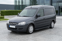Opel Combo 2002–2012 Estribos Laterales Allmond Black (2 uds., Aluminio) foto 1