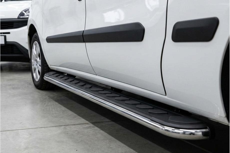 Opel Combo 2012-2018 Estribos Laterales Maydos V1 (2 uds., Aluminio y Acero Inoxidable) Image