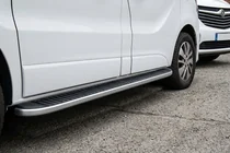 Nissan Primastar 2002-2014 Estribos Laterales Tayga (2 uds., Aluminio) foto 1