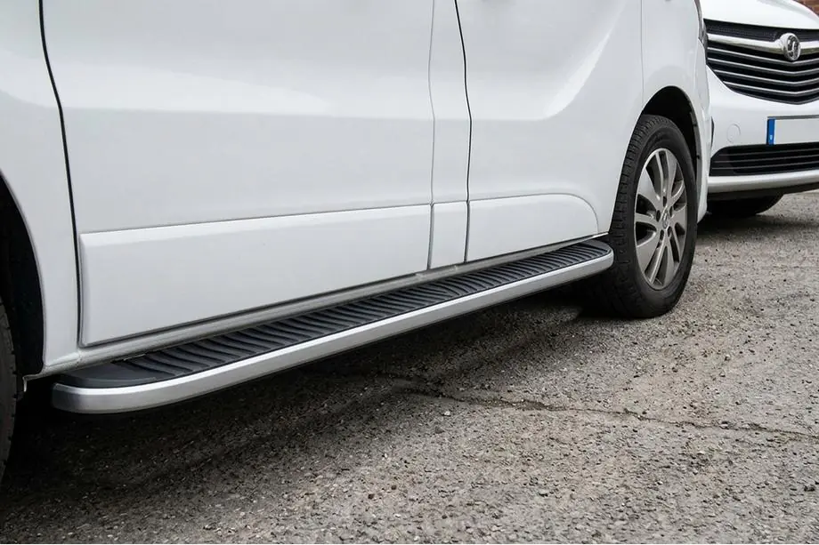 Nissan Primastar 2002-2014 Estribos Laterales Tayga (2 uds., Aluminio) Image