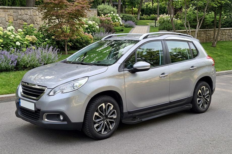 Peugeot 2008 2013-2019 Estribos Laterales RedLine Black (2 uds., Aluminio) Image