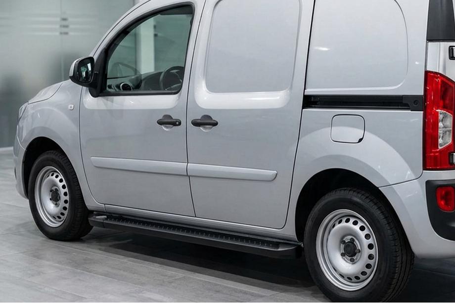 Renault Kangoo 2008–2020 Estribos Laterales Allmond Black (2 uds., Aluminio) Batalla Larga Image