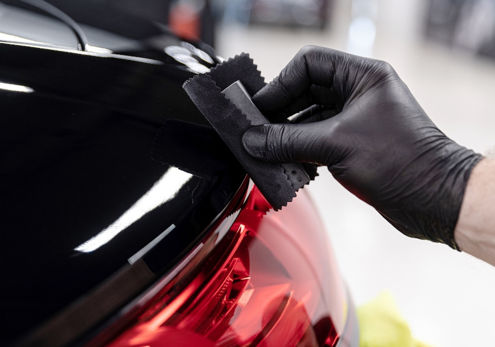 Cómo aplicar correctamente un recubrimiento hidrofóbico al coche