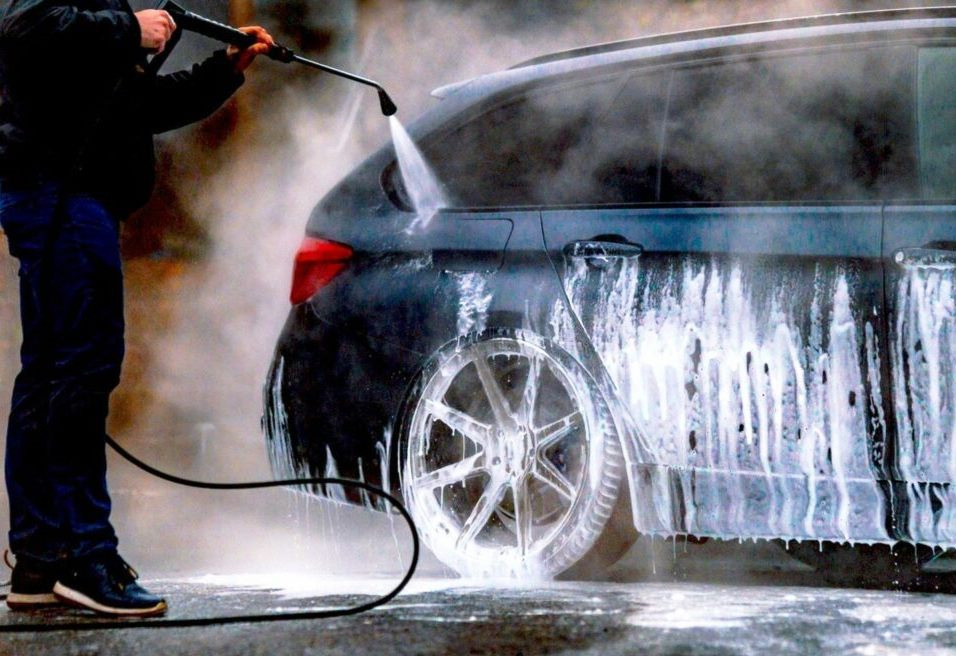 ¿Se puede lavar el coche en invierno? Reglas para un lavado seguro