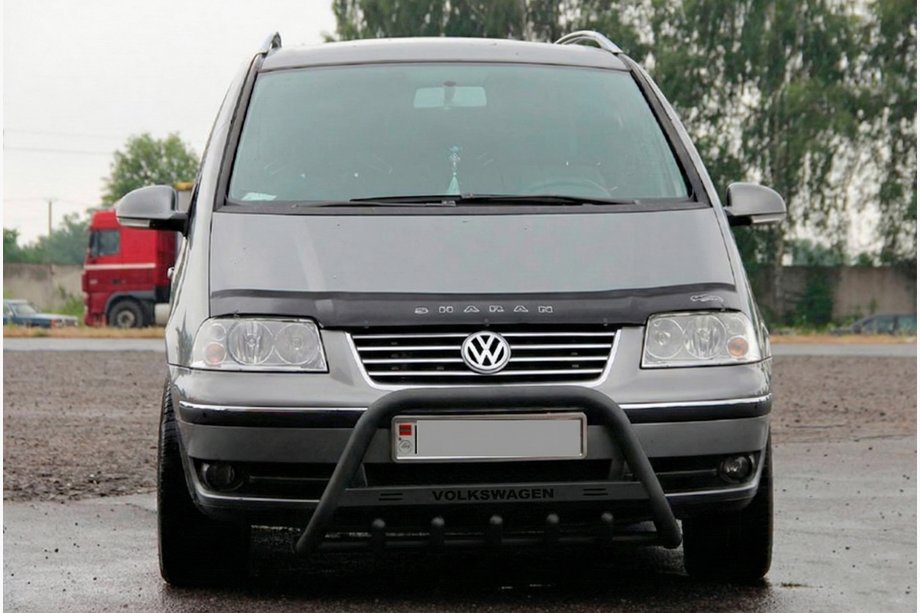 Volkswagen Sharan 2010-2023 Defensa Delantera WT004 Negra (Acero Inoxidable) Image