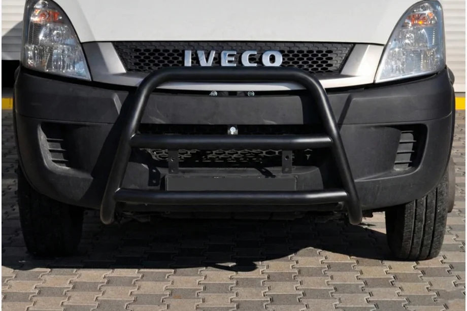 Iveco Daily 2006-2014 Defensa Delantera WT018 Negra Image