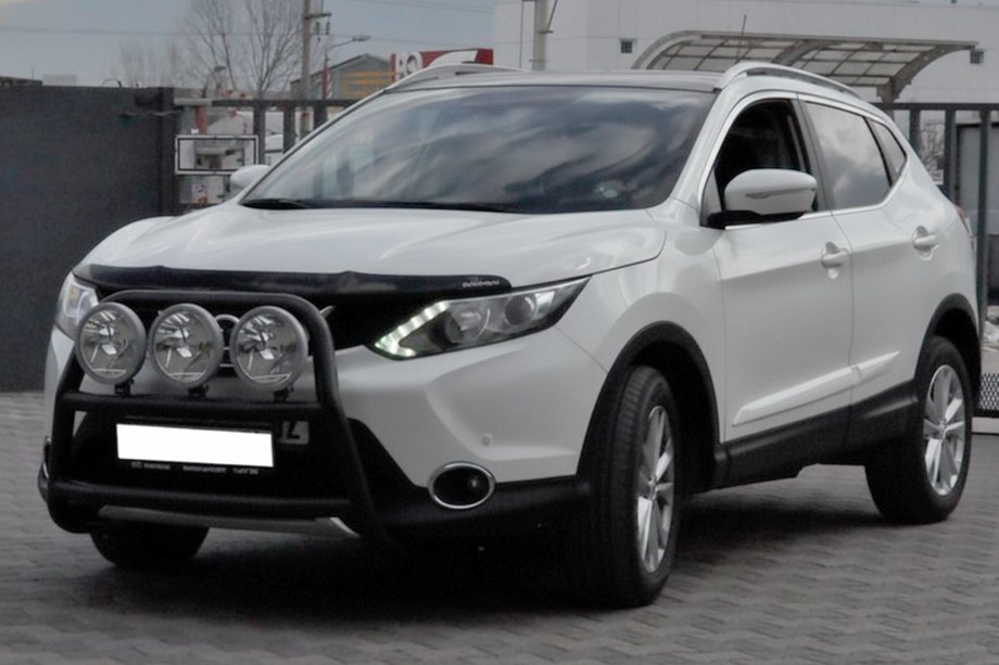 Nissan Qashqai 2014-2021 Defensa Delantera WT018 Negra (Acero Inoxidable) Image