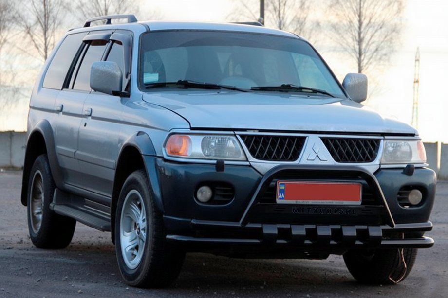 Mitsubishi Pajero Sport 1996-2007 Defensa Delantera ST015WT Negra (Acero Inoxidable) Foto 3