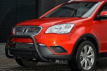 SsangYong Korando 2010-2019 Defensa Delantera WT005 Negra (Acero Inoxidable) foto 3
