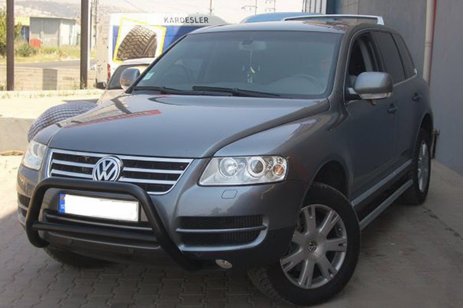 Volkswagen Touareg 2002–2010 Defensa Delantera WT005 Colt Negra (Acero Inoxidable) Foto 6