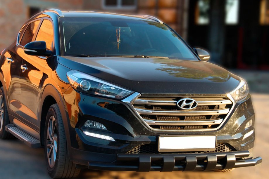 Hyundai Tucson TL 2016-2021 Defensa Delantera Shark Black (Acero Inoxidable) Foto 1